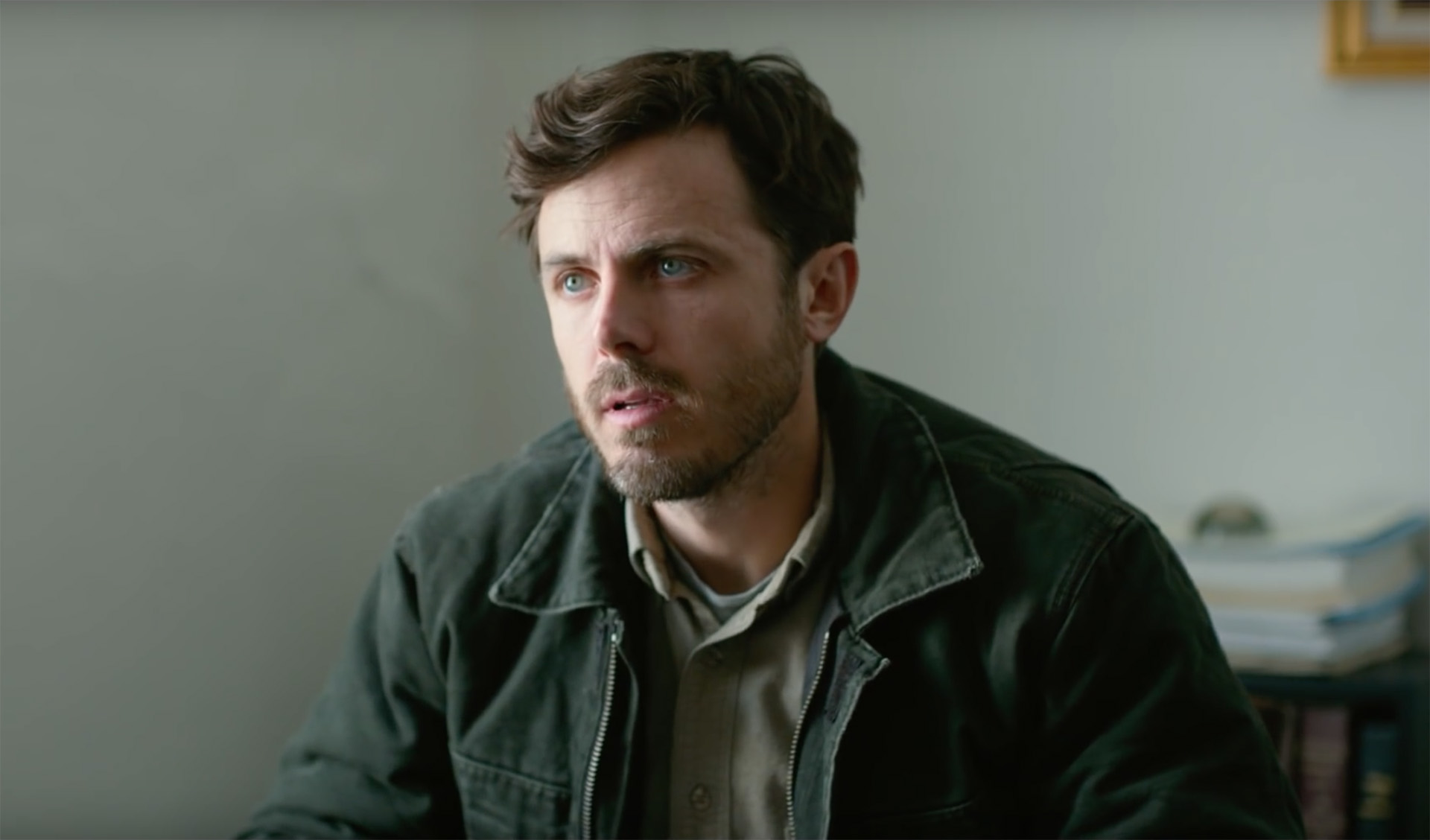 casey-affleck-in-manchester-by-the-sea-trailer